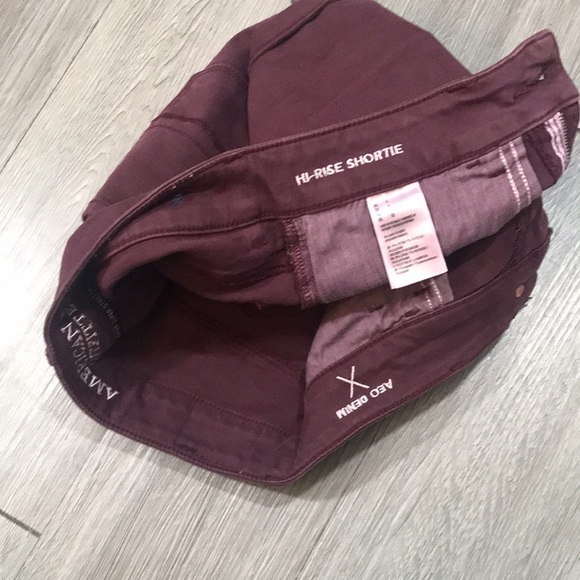 American Eagle Hi-Rise Burgundy Denim Shorts size 6 - Picture 7 of 7
